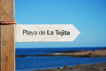 plyazh-tehita-Tenerife-Kanarskie-ostrova